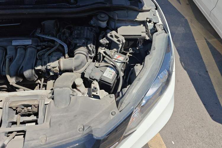 Used Honda Vezel 2017 1.5L CVT 2WD Comfort Model Engine Bay Left