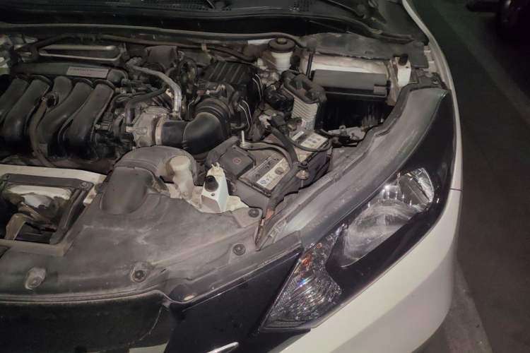 Used Honda Vezel 2017 1.5L CVT 2WD Comfort Model Engine Bay Left