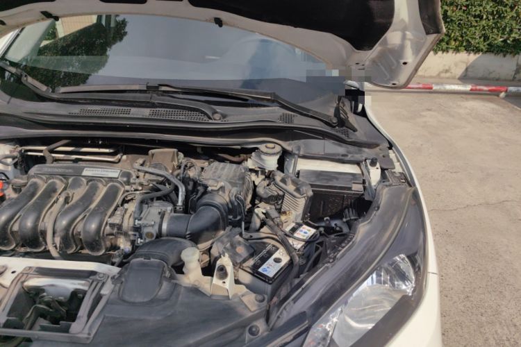 Used Honda Vezel 2017 1.5L CVT 2WD Comfort Model Engine Bay Left