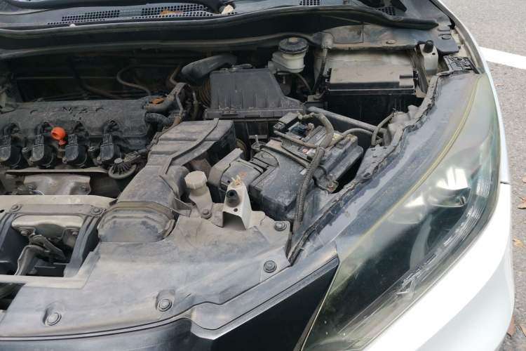 Used Honda Vezel 2017 1.8L CVT Two-Wheel Drive Luxury Model Engine Bay Left