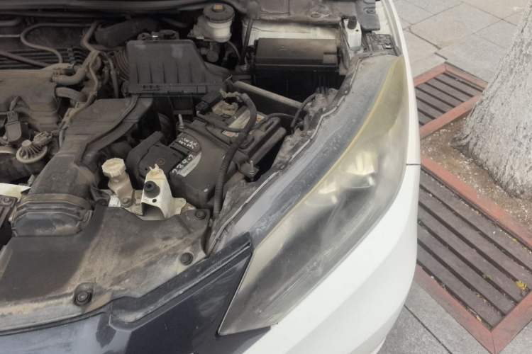 Used Honda Vezel 2017 1.8L CVT Front-Wheel Drive Pioneer Edition Engine Bay Left