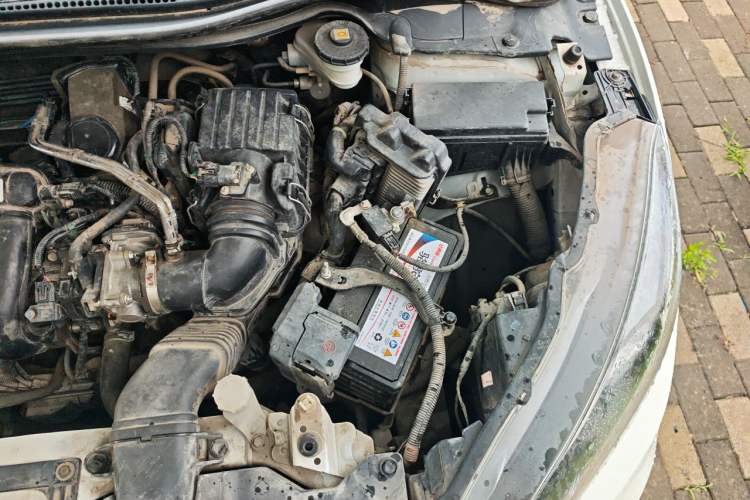 Used Honda Vezel 2017 1.5L CVT 2WD Comfort Model Engine Bay Left