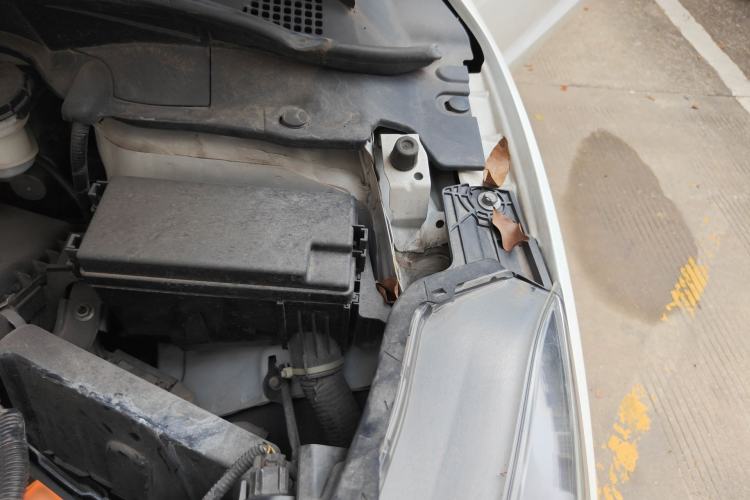 Used Honda Vezel 2017 1.8L CVT Front-Wheel Drive Pioneer Edition Engine Bay Left