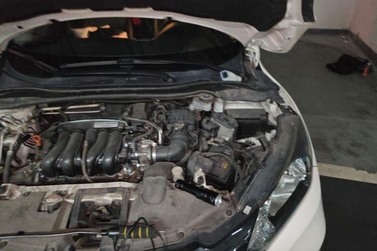 Used Honda Vezel 2017 1.5L CVT 2WD Comfort Model Engine Bay Left