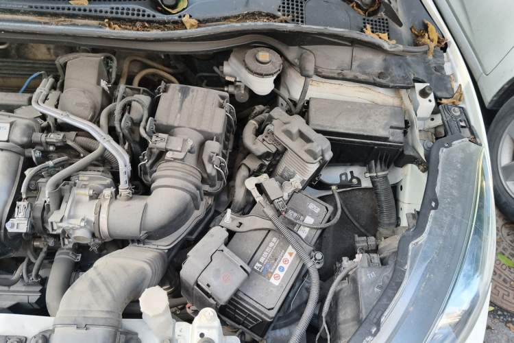 Used Honda Vezel 2017 1.5L CVT 2WD Comfort Model Engine Bay Left