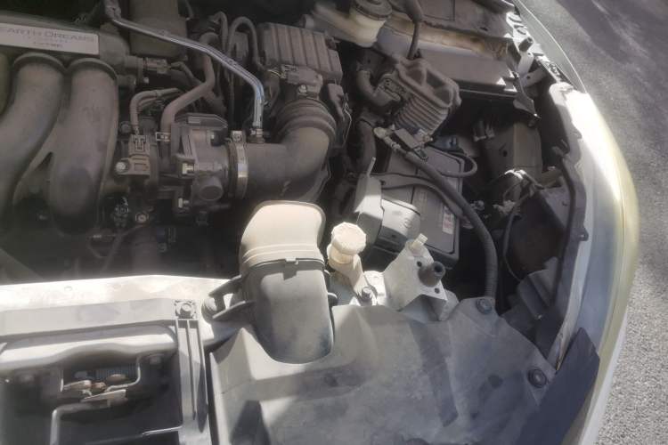 Used Honda Vezel 2017 1.5L CVT 2WD Comfort Model Engine Bay Left