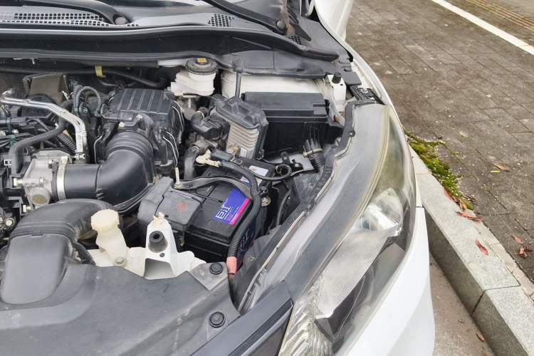 Used Honda Vezel 2017 1.5L CVT 2WD Comfort Model Engine Bay Left