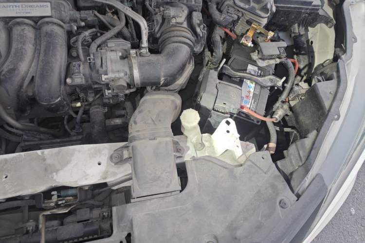 Used Honda Vezel 2017 1.5L CVT 2WD Comfort Model Engine Bay Left