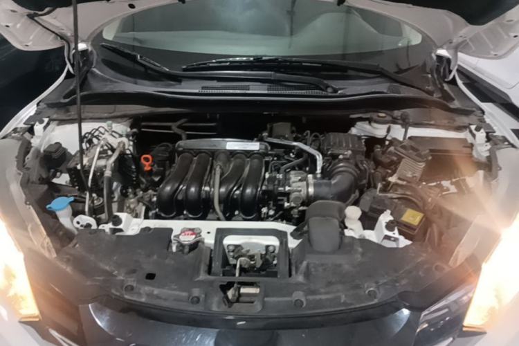 Used Honda Vezel 2017 1.5L CVT 2WD Comfort Model Engine Bay