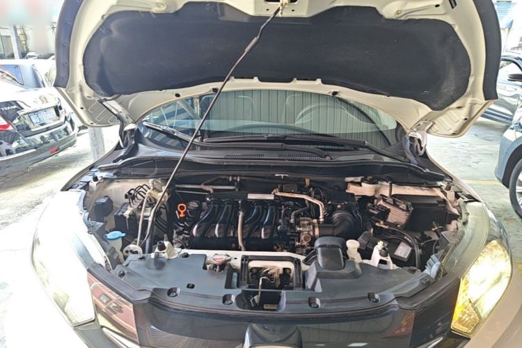 Used Honda Vezel 2017 1.5L CVT 2WD Comfort Model Engine Bay
