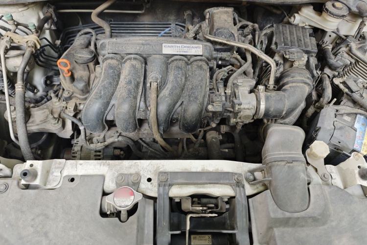Used Honda Vezel 2017 1.5L CVT 2WD Comfort Model Engine Bay