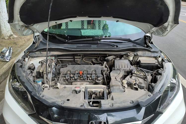 Used Honda Vezel 2017 1.8L CVT Front-Wheel Drive Pioneer Edition Engine Bay