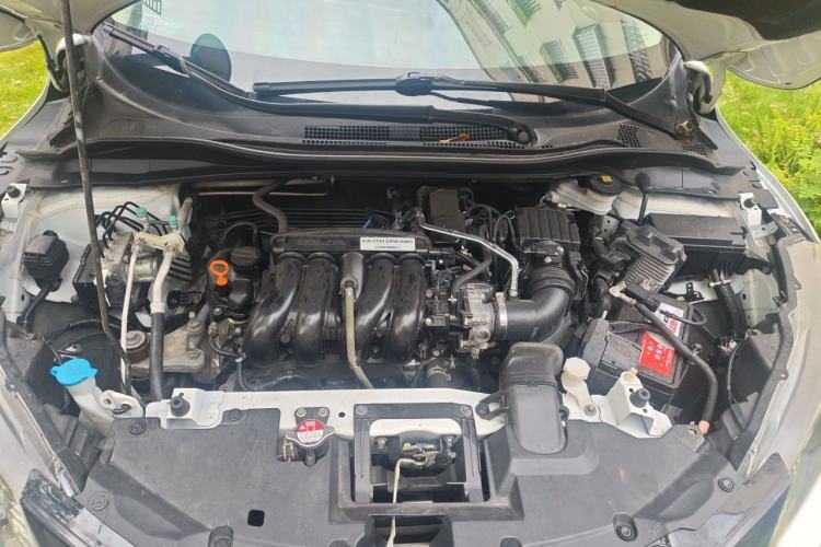 Used Honda Vezel 2017 1.5L CVT 2WD Comfort Model Engine Bay