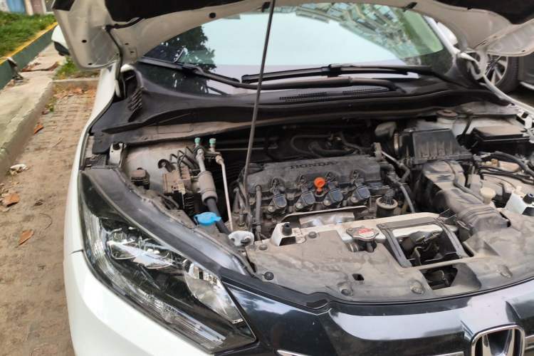 Used Honda Vezel 2017 1.8L CVT Front-Wheel Drive Pioneer Edition Engine Bay Right
