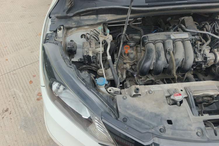 Used Honda Vezel 2017 1.5L CVT 2WD Comfort Model Engine Bay Right