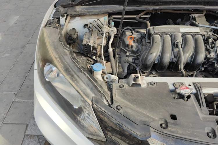 Used Honda Vezel 2017 1.5L CVT 2WD Comfort Model Engine Bay Right