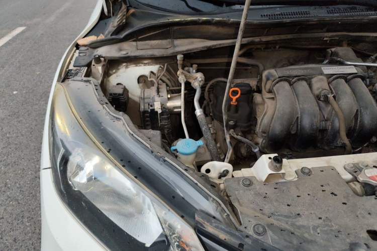 Used Honda Vezel 2017 1.5L CVT 2WD Comfort Model Engine Bay Right