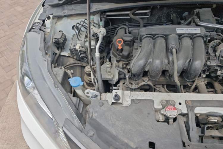 Used Honda Vezel 2017 1.5L CVT 2WD Comfort Model Engine Bay Right