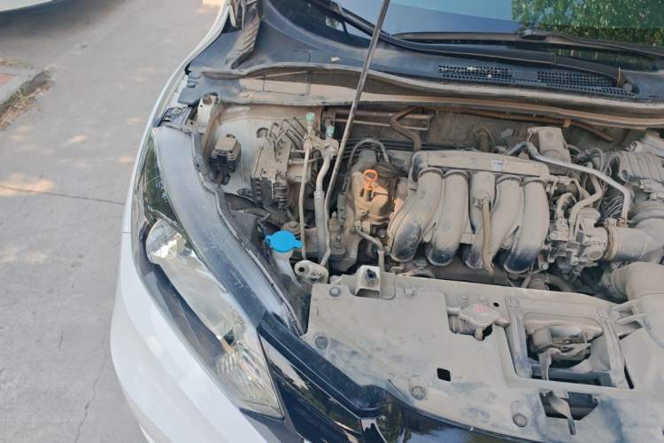Used Honda Vezel 2017 1.5L CVT 2WD Comfort Model Engine Bay Right
