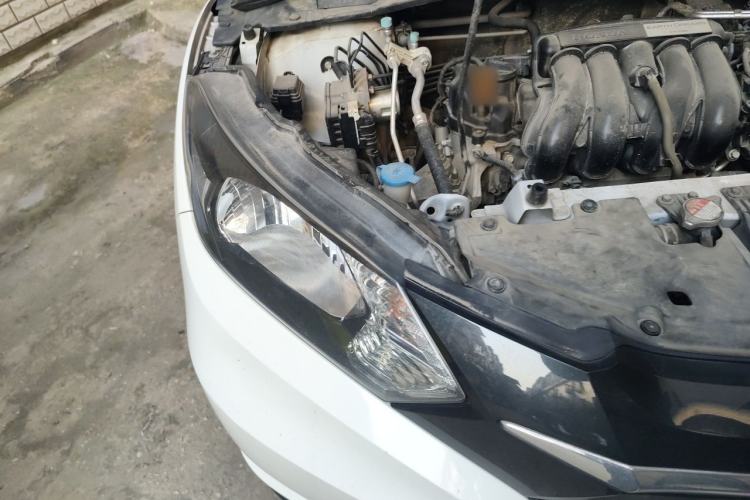 Used Honda Vezel 2017 1.5L CVT 2WD Comfort Model Engine Bay Right