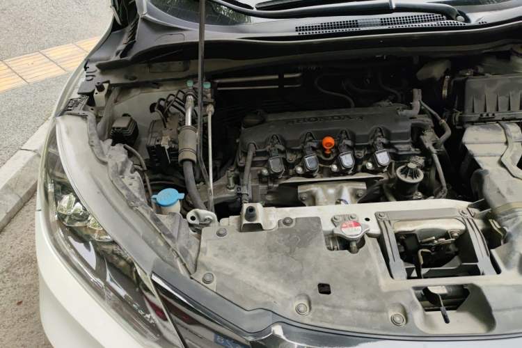 Used Honda Vezel 2017 1.8L CVT Front-Wheel Drive Pioneer Edition Engine Bay Right