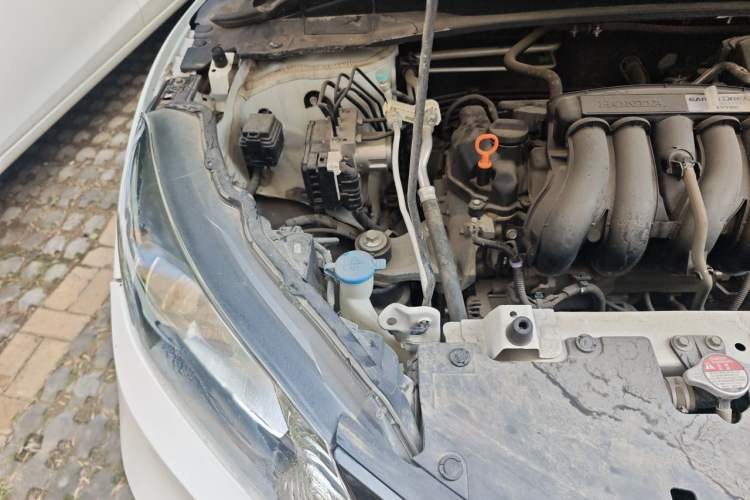 Used Honda Vezel 2017 1.5L CVT 2WD Comfort Model Engine Bay Right
