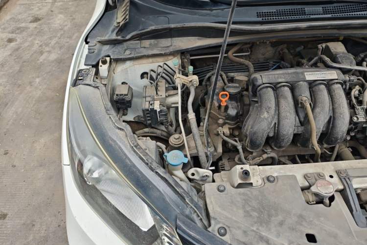 Used Honda Vezel 2017 1.5L CVT 2WD Comfort Model Engine Bay Right