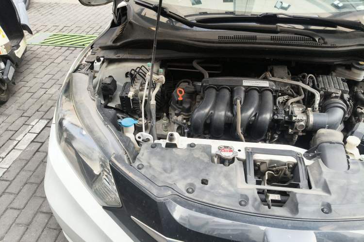 Used Honda Vezel 2017 1.5L CVT 2WD Comfort Model Engine Bay Right