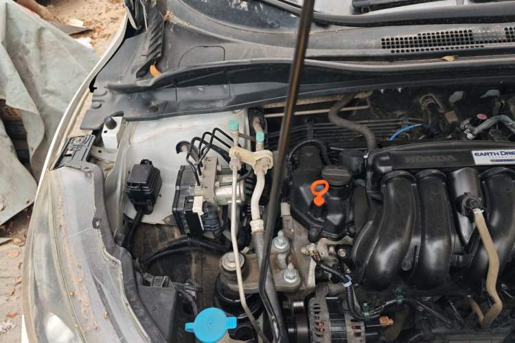 Used Honda Vezel 2017 1.5L CVT 2WD Comfort Model Engine Bay Right