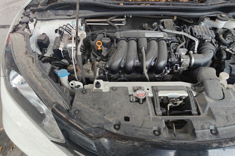 Used Honda Vezel 2017 1.5L CVT 2WD Comfort Model Engine Bay Right