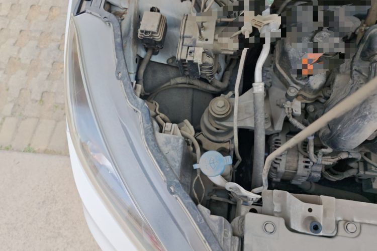 Used Honda Vezel 2017 1.5L CVT 2WD Comfort Model Engine Bay Right