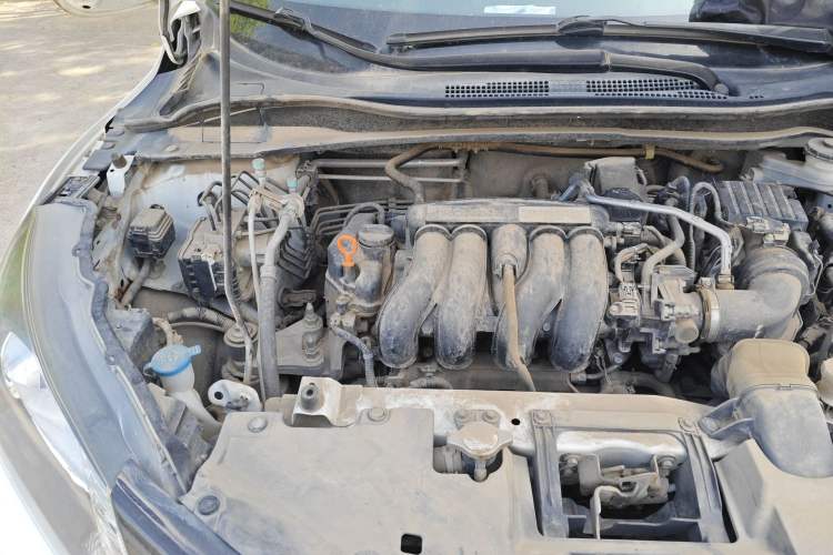 Used Honda Vezel 2017 1.5L CVT 2WD Comfort Model Engine Bay Right