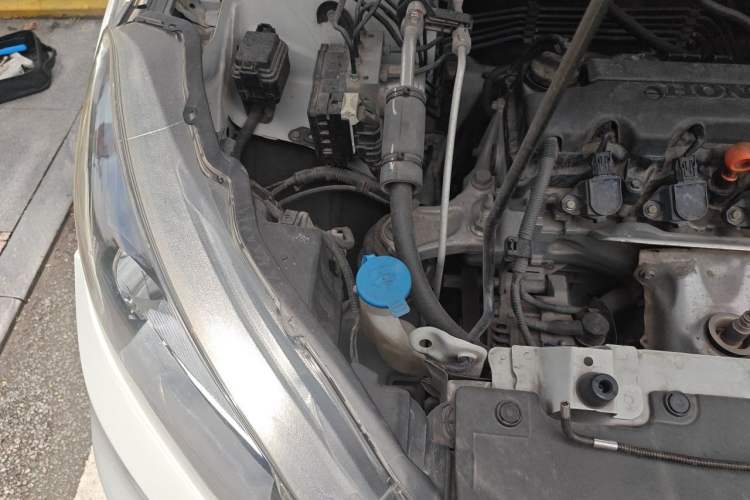 Used Honda Vezel 2017 1.8L CVT 2WD Elite Model Engine Bay Right