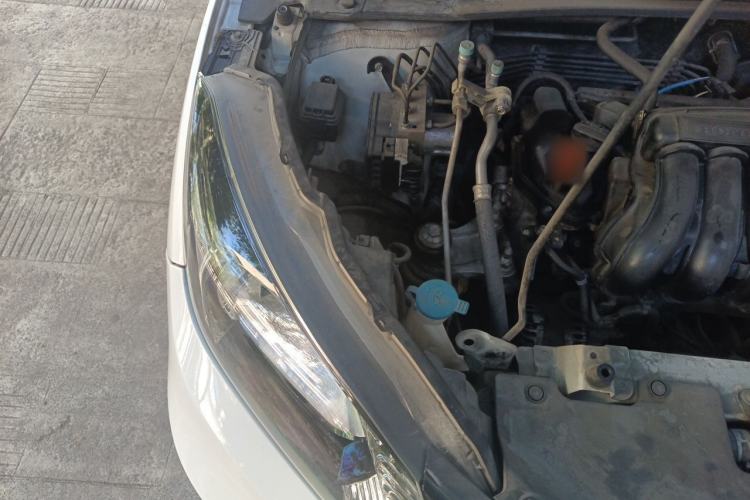 Used Honda Vezel 2017 1.5L CVT 2WD Comfort Model Engine Bay Right