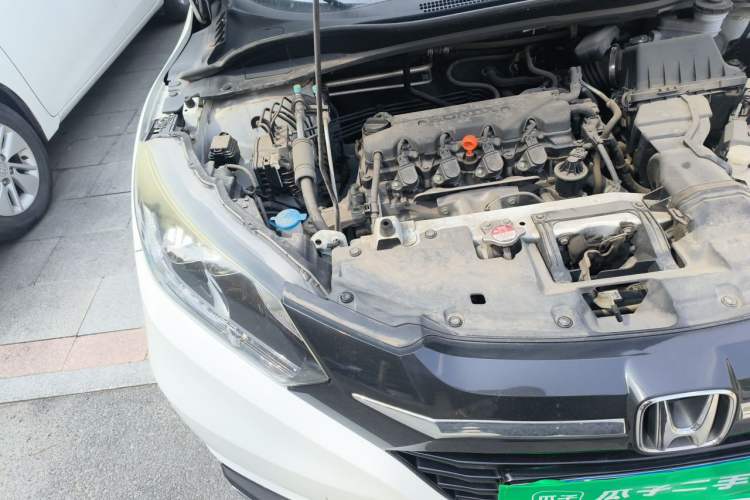 Used Honda Vezel 2017 1.8L CVT Front-Wheel Drive Pioneer Edition Engine Bay Right