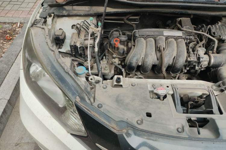 Used Honda Vezel 2017 1.5L CVT 2WD Comfort Model Engine Bay Right