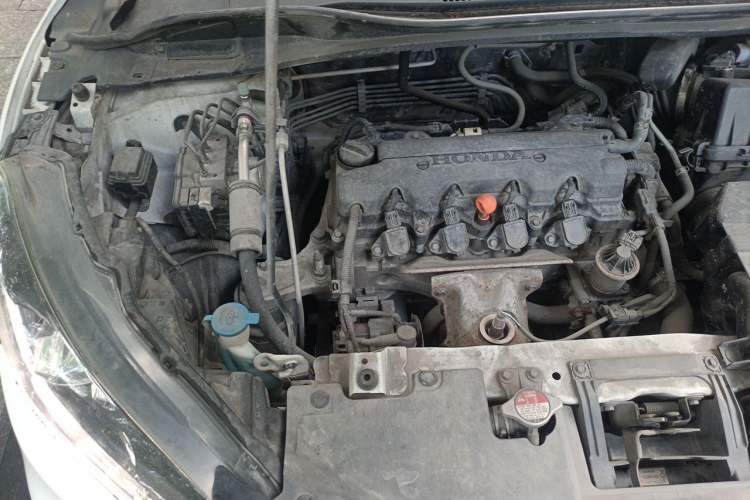 Used Honda Vezel 2017 1.8L CVT Front-Wheel Drive Pioneer Edition Engine Bay Right