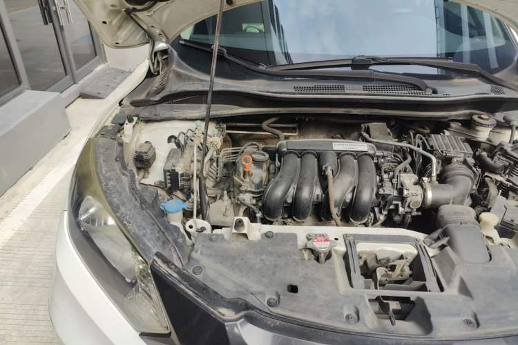 Used Honda Vezel 2017 1.5L CVT 2WD Comfort Model Engine Bay Right