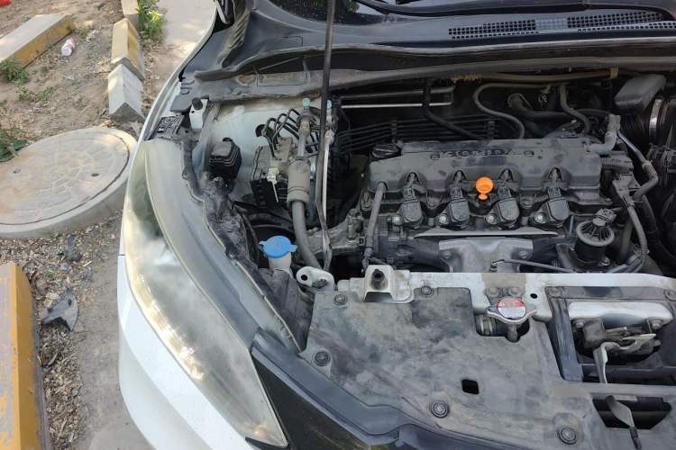 Used Honda Vezel 2017 1.8L CVT Front-Wheel Drive Pioneer Edition Engine Bay Right