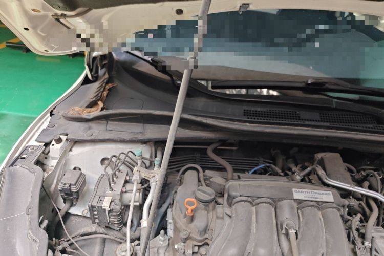 Used Honda Vezel 2017 1.5L CVT 2WD Comfort Model Engine Bay Right