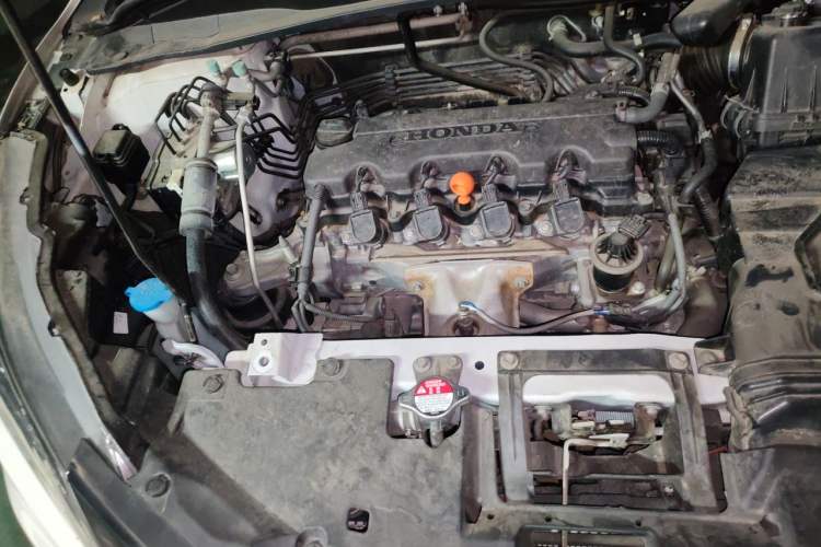 Used Honda Vezel 2017 1.8L CVT Front-Wheel Drive Pioneer Edition Engine Bay Right