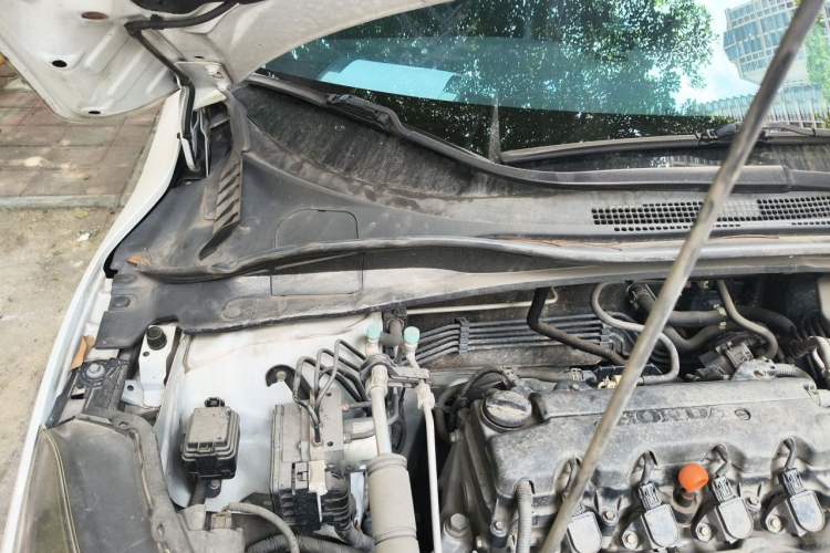 Used Honda Vezel 2017 1.8L CVT Front-Wheel Drive Pioneer Edition Engine Bay Right