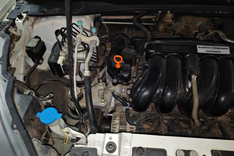 Used Honda Vezel 2017 1.5L CVT 2WD Comfort Model Engine Bay Right