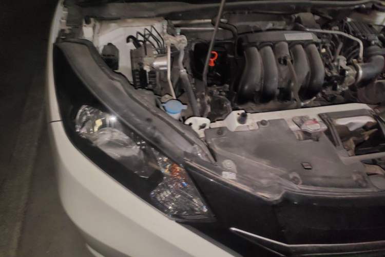 Used Honda Vezel 2017 1.5L CVT 2WD Comfort Model Engine Bay Right