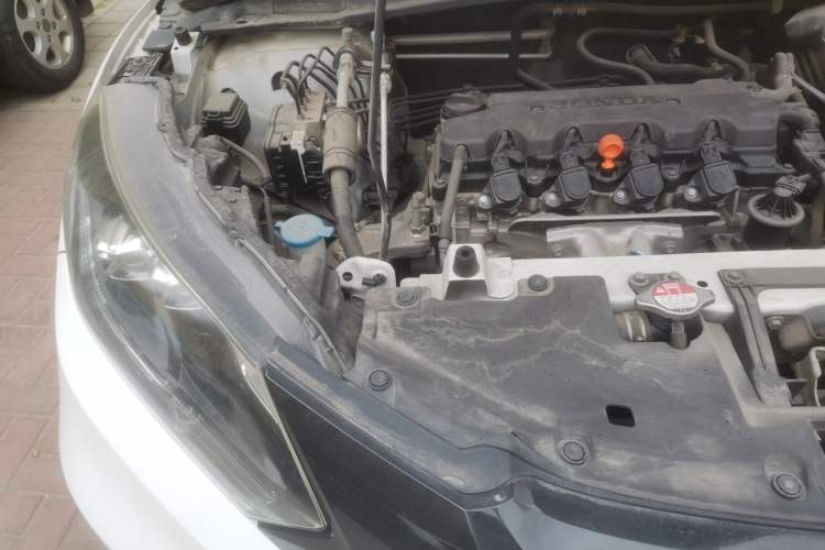 Used Honda Vezel 2017 1.8L CVT Front-Wheel Drive Pioneer Edition Engine Bay Right