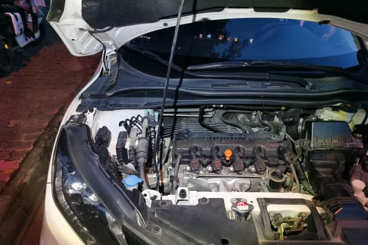 Used Honda Vezel 2017 1.8L CVT Front-Wheel Drive Pioneer Edition Engine Bay Right