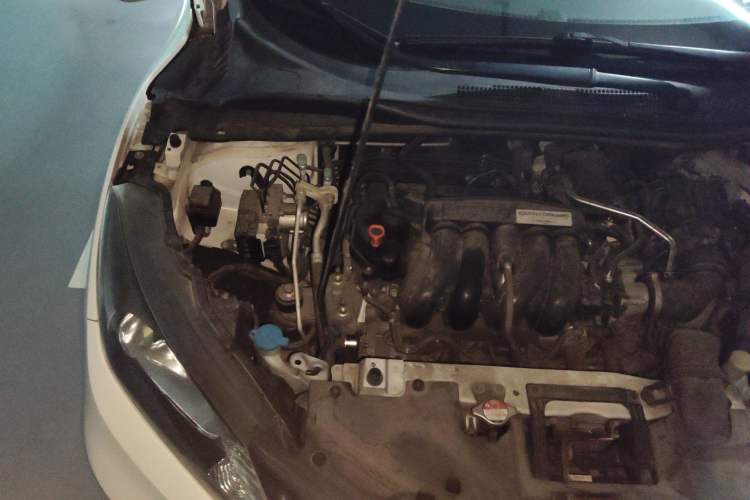 Used Honda Vezel 2017 1.5L CVT 2WD Comfort Model Engine Bay Right