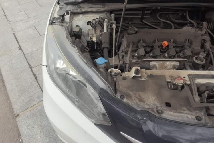 Used Honda Vezel 2017 1.8L CVT Front-Wheel Drive Pioneer Edition Engine Bay Right