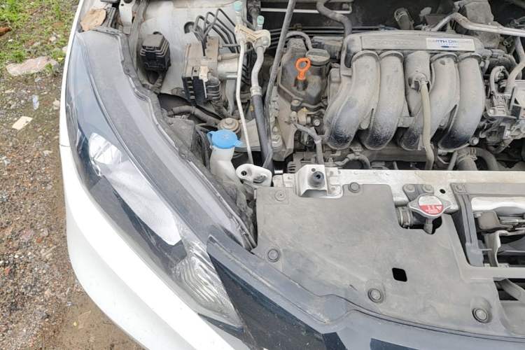 Used Honda Vezel 2017 1.5L CVT 2WD Comfort Model Engine Bay Right