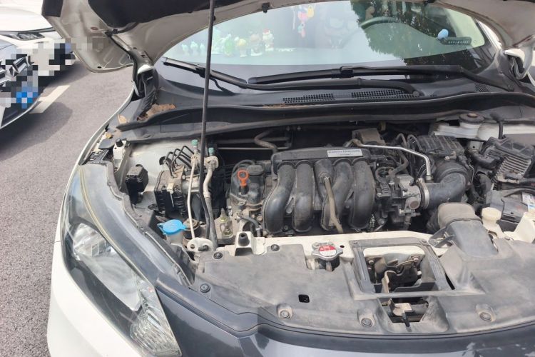 Used Honda Vezel 2017 1.5L CVT 2WD Comfort Model Engine Bay Right